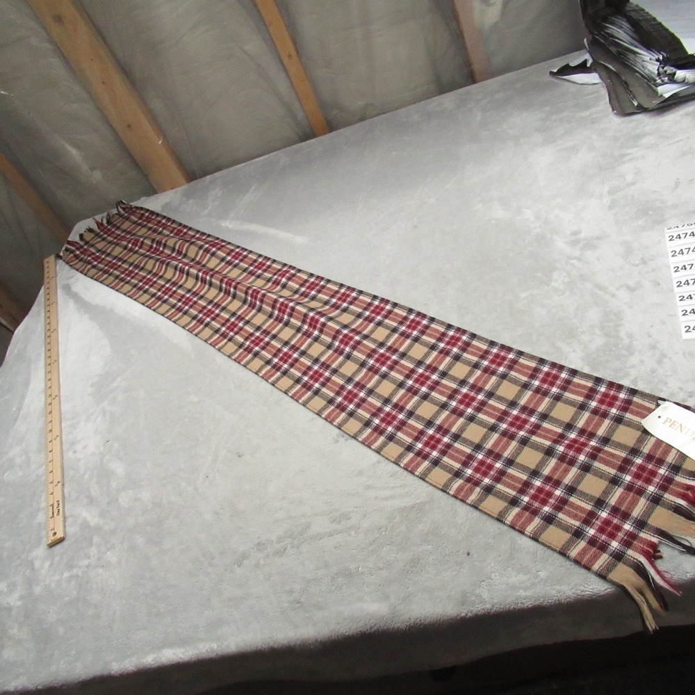 Pendleton Scarf Unisex OS Red Plaid Virgin Wool Fringe Winter VTG 70s RARE‎ NEW